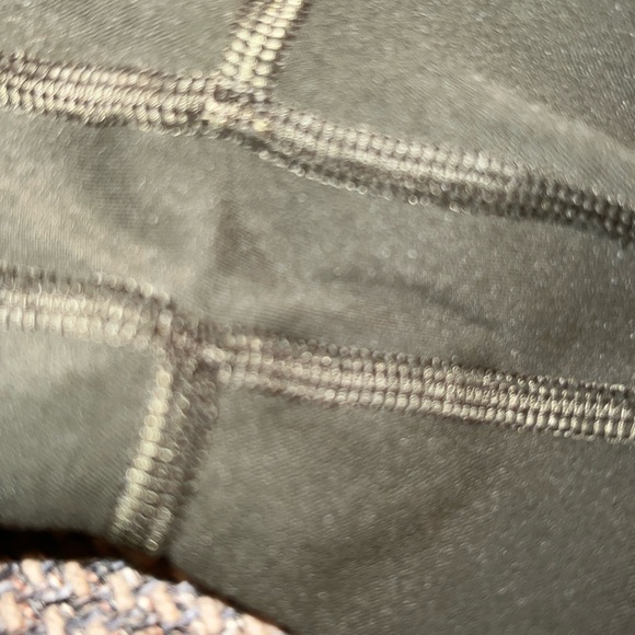 Lululemon Align Biker Shorts Olive Green 8" Inseam Rare Size 6 - Picture 10 of 10